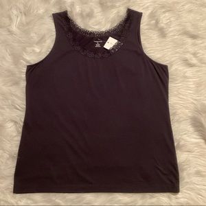 Lands’ End black lace tank size XL